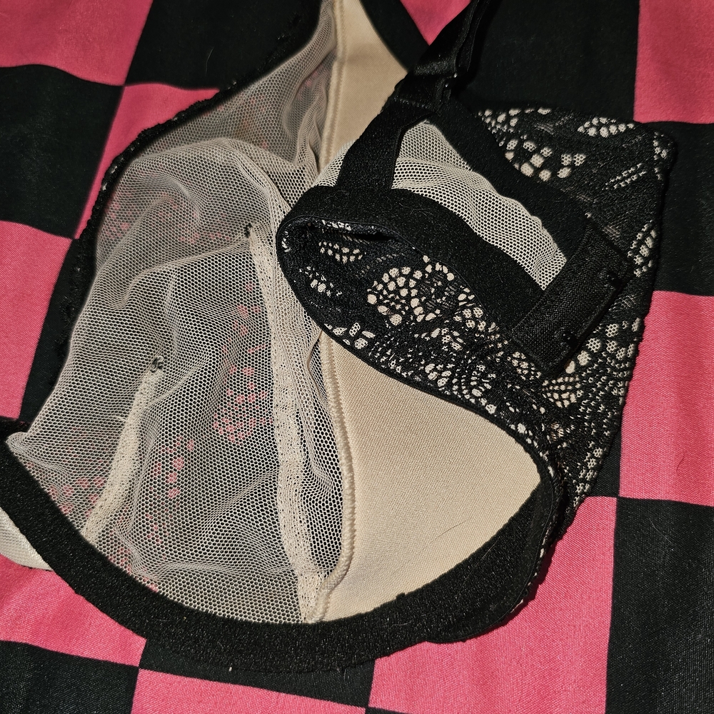Very Sexy Unlined Victoria Secret Lace Bra 36dd - Picture 7 of 9